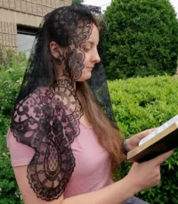 Spanish Mantilla-black