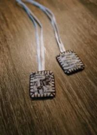 Brown Scapular-white strings, brown edg